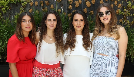 Mayra Díaz de León, Jessica Medlich, Cristy Massa y Lourdes Robles.