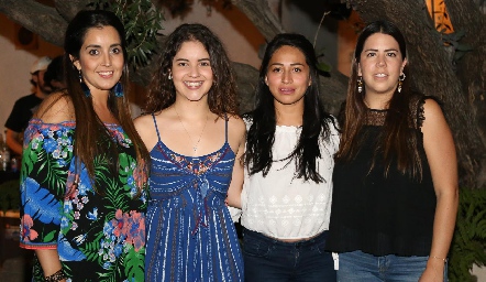  Eli Kury, Ale Gascón, Paola Rodríguez y Gaby Carrillo.