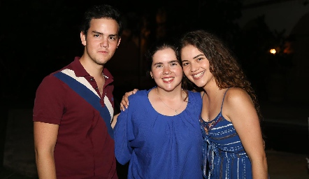  Nacho, Daniela y Alejandra Gascón.