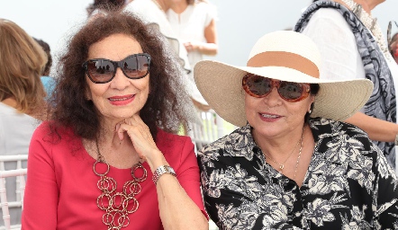  Martha Barrios y Edith Reyes.
