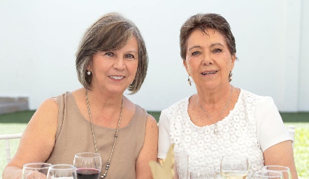  Patricia Lugo y Elvira Canseco.