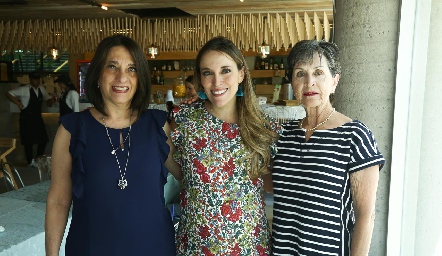  Maru Torres, Daniela Llano y Guillermina Ávila.