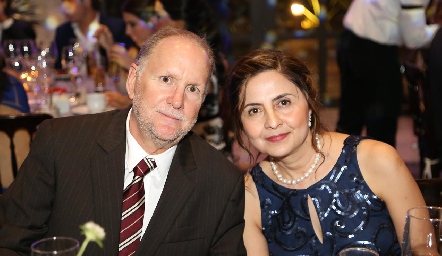  Manuel García y Marcia Hernández.