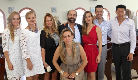  María Torres, Mónica Labastida, Monse, Mónica, Oscar y Marcela  Torres, Sergio Zapata y Gabriel Zárate.