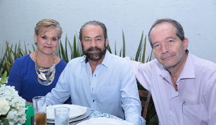   Mónica Labastida, Oscar Torres y Ramón Zamanillo.