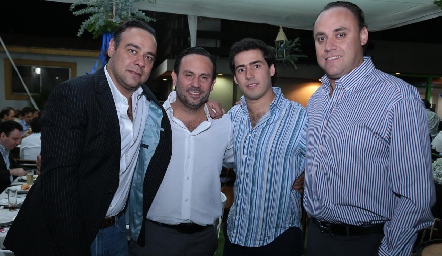  Alejandro, Carlos, Rubén y Francisco Torres.