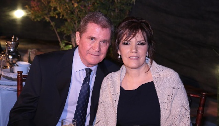  Gerardo García y Patricia  de García.