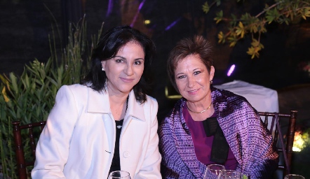 Yolanda Otero, y Silvia Noriega.
