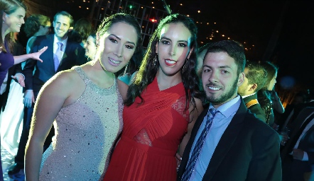 Fernanda Garza, Mariana Tobías y Mauricio Güemes.