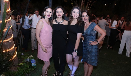  Cristina Lamas, Daniela Tangassi, Claudia Tangassi y Luli Vargas.