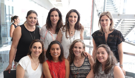  Claudia Suárez, Alejandra Güemes, Alejandra Dip, Jessica Villarreal, Nuria Ejarque, Lorena Torres, Mary Carmen Ayala y Adriana Velasco.