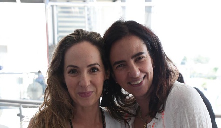  Lilia Medina y Alejandra Güemes.