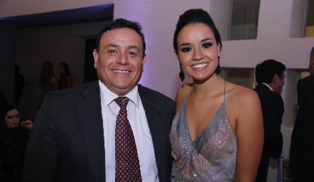  Fernando y Paola Flores.