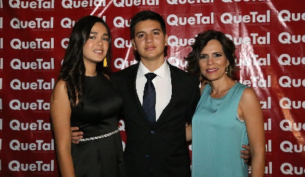 Paulina Duque, Nicolás Zacarías y Alejandra Martínez.