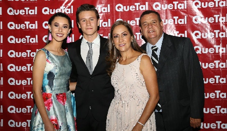 Rebeca Treviño, Juan Pablo Parra, Leticia Castillo y Héctor Parra.