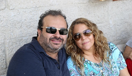  Rene Sánchez y Paola Serment .