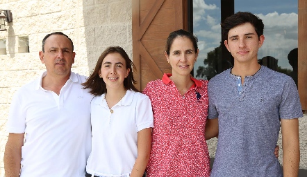  Familia Flores Julián.