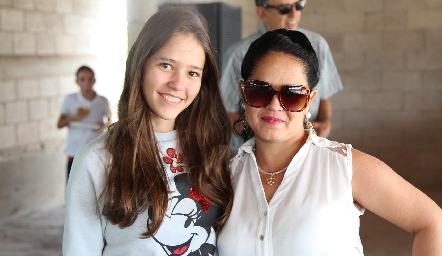  Breila González y Suleimy.