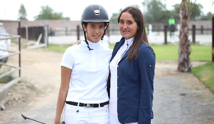 Ana Paula Silva y Lucía Villanueva.