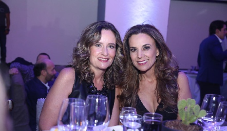  Cynthia Valle y Daniela Díaz de León.