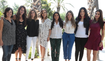  Moni Mateos, Gloria Leal, Andrea Fernández, Ale Díaz de León, Pily Zárate, Priscila González, Ale Cano y Bárbara Berrones.