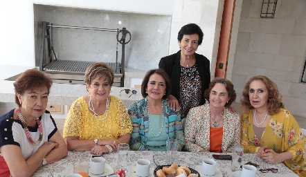  María del Carmen Stevens, Coco Acevedo, Yolanda E. de Payán, Juana María Elijia, Menchus Cambeses y Marilú Ponce Rivera.