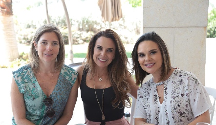  Jessica Villarreal, Daniela y Ale Díaz de León.