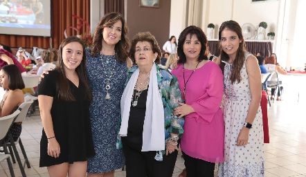  María y Cristina Galán, Pita Retes, Cristina Kasis y Cristina Kasis.