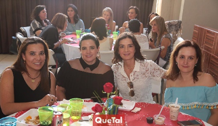  Amaranta Rodríguez, Pili Arredondo, Elvira Sánchez y Coco Torres.