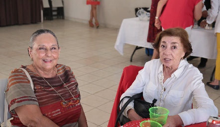  Rosa María Gore y Caridad López.