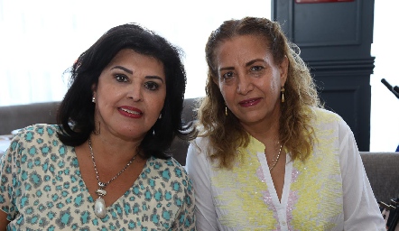  Diana Reyes y Martha Acevedo.