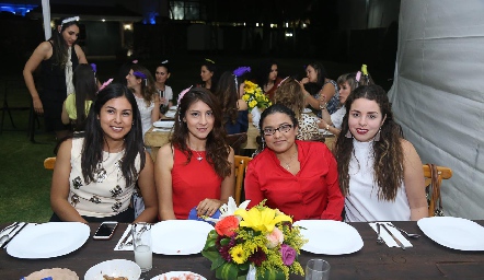  Amalia Castillo, Magali Flores, Victoria García y Fátima Ramos.