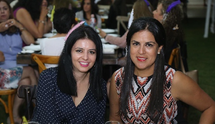  Isabel Pedrosa y Brenda Navarro.