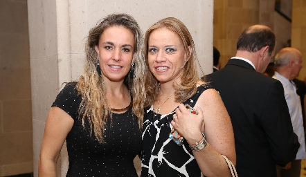  Mónica y Mariana Torres.