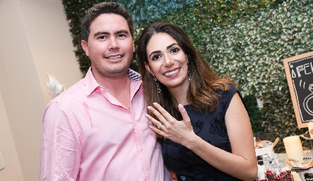  Héctor Gordoa y Andrea Lorca se comprometieron.