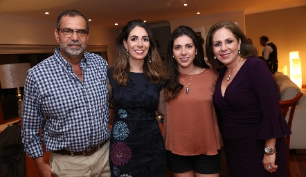  José, Andrea, Cristina y Laura Lorca.