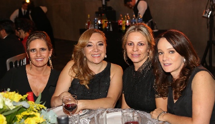  Marcela Payan, Karla Olvera, Marcela González y Adriana Padilla.