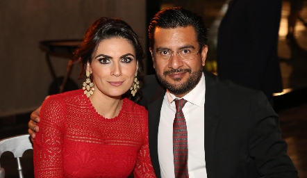   Karla Cabrera y Alejandro Mendoza .