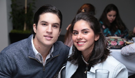  Carlos Cossío y Vicky González.