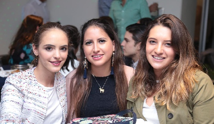  María Malo, Laura Stahl y Paulina Medellín.