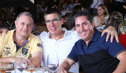  Enrique Minondo, Mauricio Alcalde y Jorge Mario González.