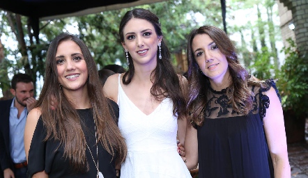  Cristina Rivero, Catalina Abud y Marcela Rivero.