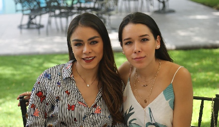  Paulina Rodríguez y Michelle Cano.
