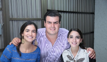  Alejandra Maurer, Mauricio Labastida y Sofía Álvarez.