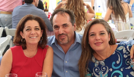  Laura Nieto, José Pérez Pavón y Elsa Canedo.