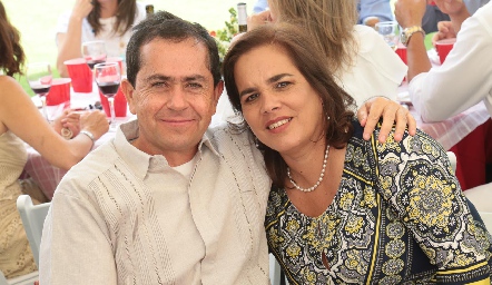  Alejandro Fernández y Malena Aguirre.