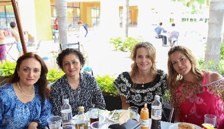  Adriana Ocaña, Ceci Sánchez, Karina Vita y Érika Olivares.