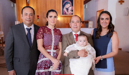  Ricardo con sus padrinos, Evaristo Lafuente, Lourdes Orozco, Francisco Gutiérrez y Ale Luna.