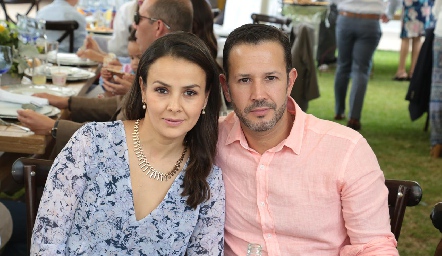  Adriana Revuelta y Alejandro Lafuente.
