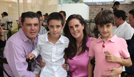  Familia Muñoz Meade.
